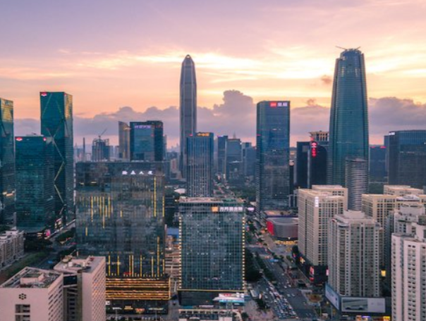 深圳6月楼市成交冲近六年高点，千万级豪宅占比创年内新高